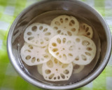 夕食に♪蓮根と豚バラのソース炒め作り方2写真