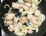 鶏胸肉とキャベツのトマト蒸し鍋作り方2写真