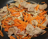 秋の昼夕弁当♪栗入り豚肉と舞茸の混ぜご飯作り方8写真
