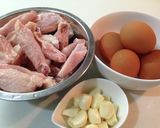 にんにくゴロゴロ…若鶏のスペアリブ煮込み作り方1写真