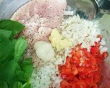 男の簡単おつまみ☆ガパオボール☆作り方1写真