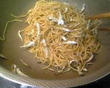 カルシウムたっぷり小魚入り焼きそば作り方5写真