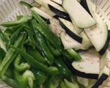 お弁当にも!豚こま肉でチンジャオロース風作り方2写真