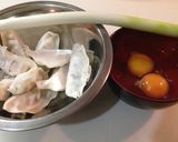 超簡単！ごま油香る餃子スープ作り方1写真