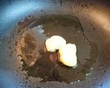 食欲↑【豚肉とにんにくの芽のピリ辛炒め】作り方5写真
