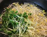 簡単過ぎ！豆モヤシとカイワレのナムル♡作り方1写真