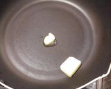 鶏ムネ肉としめじの、ガリバタ旨ソテー♡作り方3写真