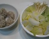 ひとり鍋焼うどん☆キヌアの鶏団子入り作り方1写真