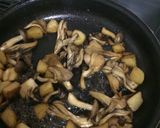 海と山のハーモニー♪明太じゃがきのこ炒め作り方5写真