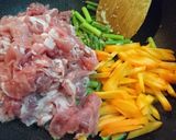 食欲↑【豚肉とにんにくの芽のピリ辛炒め】作り方7写真