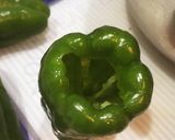 ジューシーな丸ごとピーマンの肉詰め作り方1写真