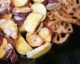 分量簡単な絶品大皿おかず!鶏蓮根と薩摩芋作り方3写真