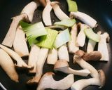 ＼時短簡単エリンギのマヨポン炒め／作り方2写真