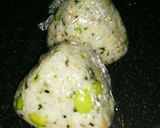 春のおにぎり？枝豆のおにぎりさん作り方6写真
