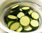 カフェメニュー♪ズッキーニのオリーブ炒め作り方2写真