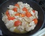 新玉ねぎとトマトと鶏むね肉の蒸し炒め作り方4写真