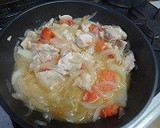 新玉ねぎとトマトと鶏むね肉の蒸し炒め作り方5写真