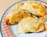 おやつにピッタリ！餃子の皮でアップルパイ作り方8写真