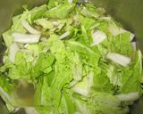 白菜豆苗舞茸魚介のスープパスタ作り方1写真
