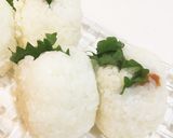 お弁当にお勧め＊大葉と梅のお握り作り方2写真
