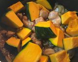 ハロウィンなので？鶏肉とかぼちゃの煮物作り方4写真