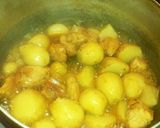 里芋と鶏肉のこっくり煮物☆作り方6写真