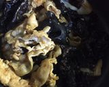 キクラゲと豚肉と卵炒め作り方2写真