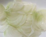 春雨とワカメとツナと玉ねぎのごまドレあえ作り方1写真