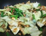 キャベツとにらの野菜炒め～餃子風味作り方8写真
