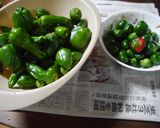 ちびピーマンのイタリア風バジル味詰め作り方1写真