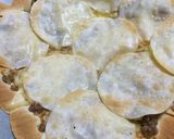 残った餃子の皮で＊パリパリねぎ味噌ピザ作り方4写真