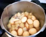 ぱぱっと！鶏手羽肉と大根の煮込み作り方2写真