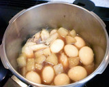 ぱぱっと！鶏手羽肉と大根の煮込み作り方2写真