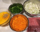 野菜たっぷり豚そぼろ＆卵そぼろ☆作り方1写真