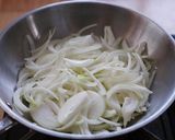 味わい深いオニオンスープ☆作り方5写真