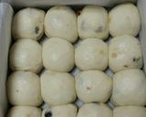 ドライフルーツとクリチの白いちぎりパン。作り方9写真