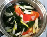 トマトとワカメのスープ中華風作り方3写真