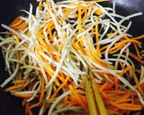 カット野菜で簡単★きんぴらゴボウ&人参♬作り方1写真