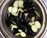牛スジとナスの野菜ジュース煮作り方2写真