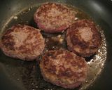 肉汁が溢れる♪ハンバーグ作り方5写真