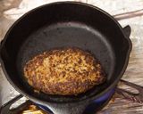 スキレットで熱々、旨ウマ煮込みハンバーグ作り方11写真