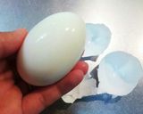 穴あけ器不要！つるん☆と剥ける茹で玉子作り方6写真