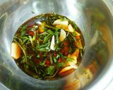 親鶏の大葉にんにくしょうゆ漬け作り方2写真