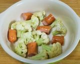 ウインナーとカリフラワーのチーズ焼サラダ作り方1写真