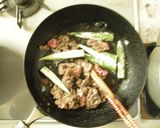 牛肉とオクラのチーズケチャップ炒め作り方2写真