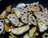 レンコンとさつまいもの甘辛照りバター炒め作り方8写真