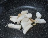 エリンギとトマトの炒め物作り方2写真