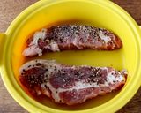 レンジで簡単♪豚肩ロースの赤ワインソース作り方1写真