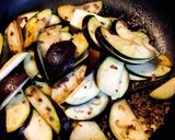 ナスの豚ひき肉辛味噌炒め作り方2写真