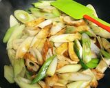 ねぎたっぷり♡ちくわと油揚げの甘辛炒め作り方3写真